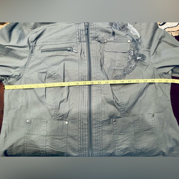 Embellished detail Jacket - Picture 7 of 8